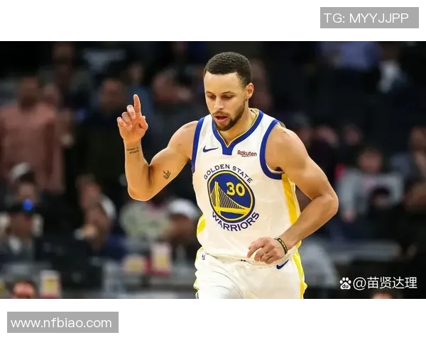 2008年1月30日火箭队与勇士队激战回顾精彩瞬间与赛场亮点分析