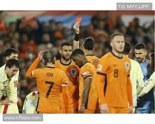 2014年世界杯决赛回顾：荷兰与西班牙的激烈对决与历史意义